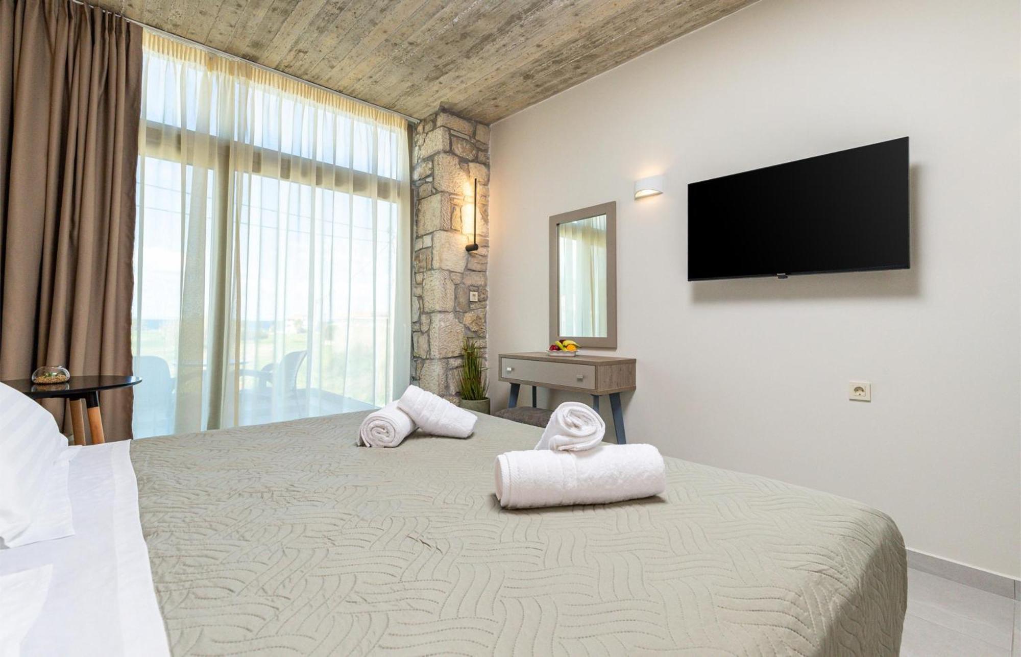 Achatis Apartments With Sea View Kolymvári Eksteriør bilde